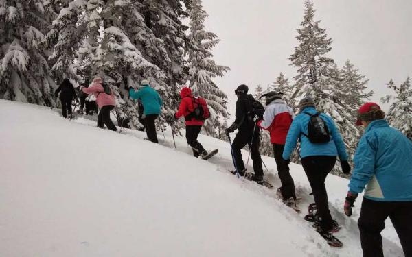 trekking con le ciaspole in val di sole 