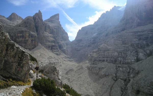 trekking nelle dolomiti rifugio tuckett