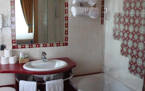bagno-junior-suite